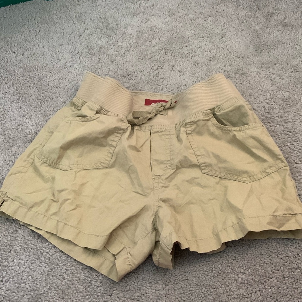 Tan, Arizona Jean Company shorts "Shortie" size 16/small